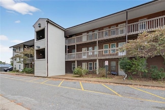 8582 Chesapeake Blvd Unit 306, Norfolk, VA 23503