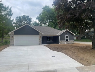 2101 N 31st Terrace, Saint Joseph, MO 64506