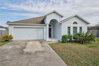 264 Pine Bluff Dr, Kingsland, GA 31548