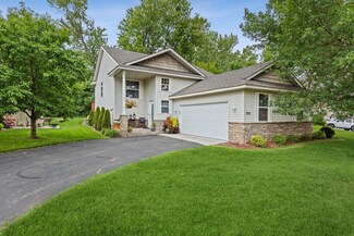 922 Winsome Way NW, Isanti, MN 55040