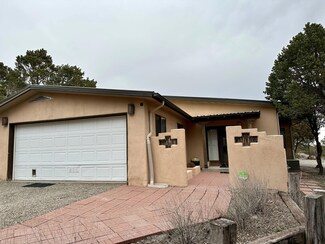 4 Cabana Dr, Tijeras, NM 87059