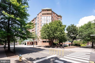 1001 N Randolph St Unit 212, Arlington, VA 22201
