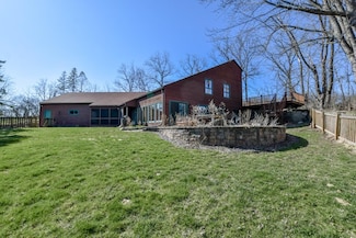 5713 Foster Rd, Blue Mounds, WI 53517
