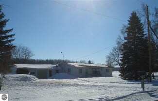 2473 S Alger Rd, Ithaca, MI 48847