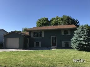 801 W Clark St, Vermillion, SD 57069