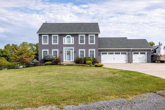 5 Sunland Dr, Danville, PA 17821