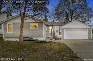 6200 Nightingale St, Dearborn Heights, MI 48127