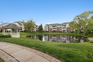 27 Kensington Cir Unit 207, Wheaton, IL 60189