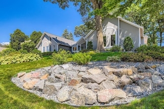 4536 Foothill Trail, Saint Paul, MN 55127