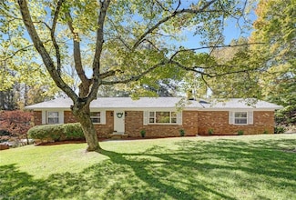 4420 Chebar Dr, Pfafftown, NC 27040