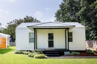 928 Thornton Ave, Des Moines, IA 50315