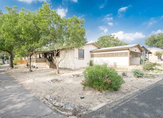 50 Wildwood Ln, Kerrville, TX 78028