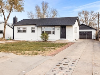 2018 Hollywood Dr, Pueblo, CO 81005