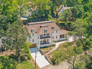 1303 Riverview Rd, Chattanooga, TN 37405