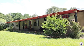 632 White Oak Rd, Maud, TX 75567