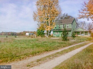 1170 Locust Ln, Littlestown, PA 17340