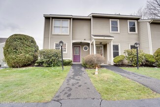 8 Hale Dr, Clifton Park, NY 12065