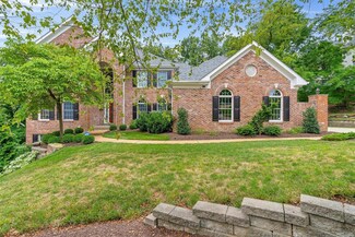607 Carman View Ct, Ballwin, MO 63021