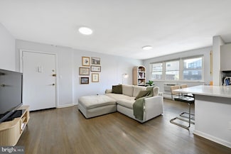 1 Congress St Unit C4, Jersey City, NJ 07307