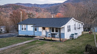 130 Clifton Ave, Bryson City, NC 28713