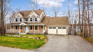 70 Lake Ridge Dr, Sidney, ME 04330