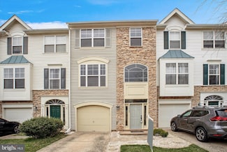 43528 Laidlow St, Chantilly, VA 20152