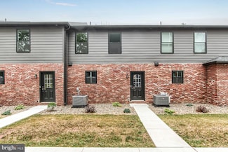 150 High Pointe Dr Unit 25, Hummelstown, PA 17036