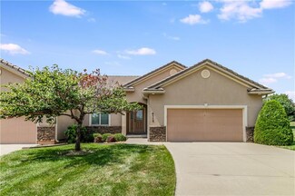 4112 NE Chapel Manor Dr, Lees Summit, MO 64064