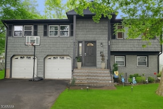 452 W 4th Ave, Roselle, NJ 07203
