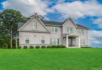 14 Klingher Ct, Pomona, NY 10970