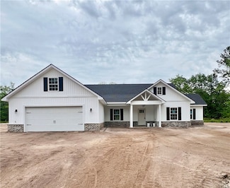 188 Mill Pond Ln, Ludowici, GA 31316