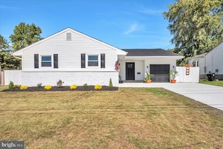 311 Holly Ave, Woodbury Heights, NJ 08097