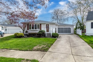 4 Rondelay Ct, Buffalo, NY 14227