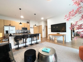 4525 Park Commons Dr Unit 306, Saint Louis Park, MN 55416