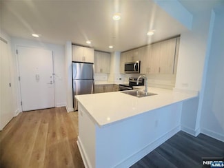 270 10th St Unit R-0311, Jersey City, NJ 07302