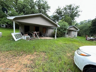 99 Railroad Rd SW, Roxie, MS 39661