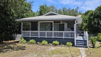 1319 Hickory St, Fernandina Beach, FL 32034