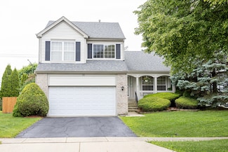 15 Brittany Ct, South Elgin, IL 60177