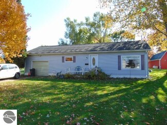 738 E Arcada St, Ithaca, MI 48847