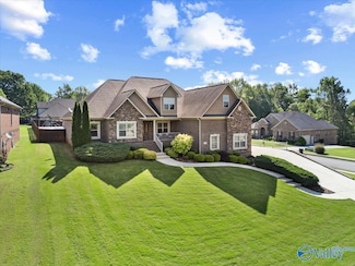 101 Riverway Ln, New Market, AL 35761