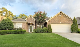 3015 Woodsgate Dr, Little Rock, AR 72211
