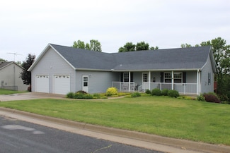 103 Moody Ln, Mc Gregor, IA 52157