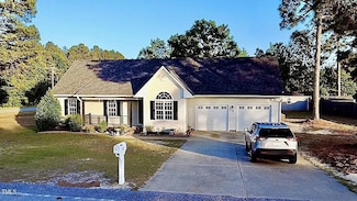 15 Colonial Hills Dr, Lillington, NC 27546