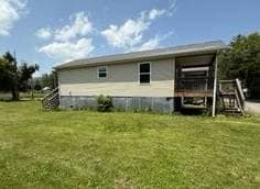 168 1st St, Rainelle, WV 25962