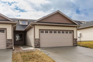 700 Shardlow Place NE, Byron, MN 55920