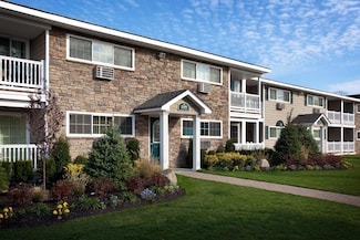 231 Lakeland Ave Unit 2-3C, Sayville, NY 11782
