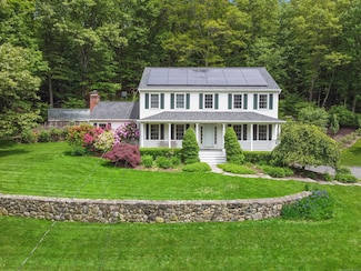 22 Gelding Hill Rd, Sandy Hook, CT 06482