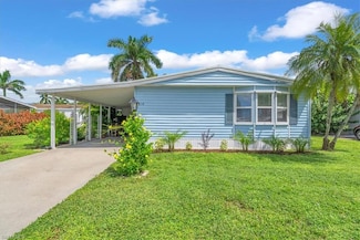 618 Charlemagne Blvd, Naples, FL 34112