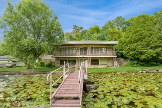 908 Getty St, Elgin, IL 60120