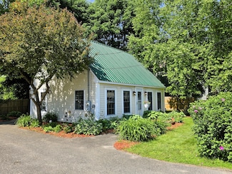 28 Spruce St, Waterville, ME 04901